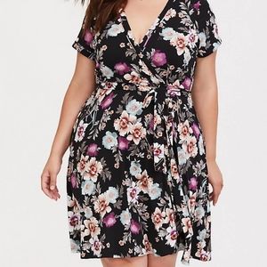 Torrid Floral Wrap Dress Size 1